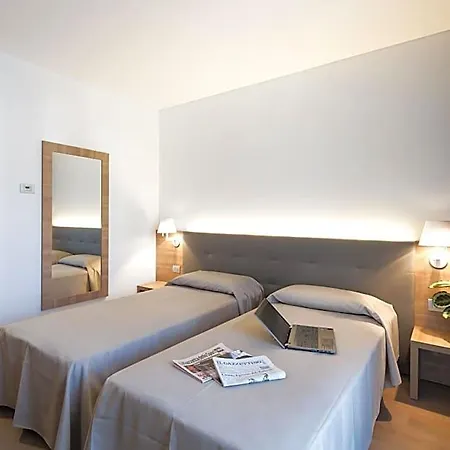 Отель Al Tarcentino 3*