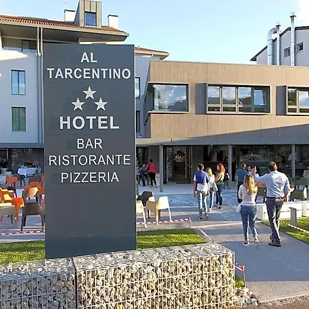 فندق Al Tarcentino